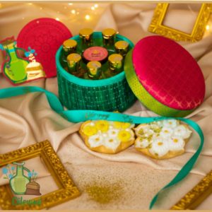 Varanasi-Royale oileyyy hamper